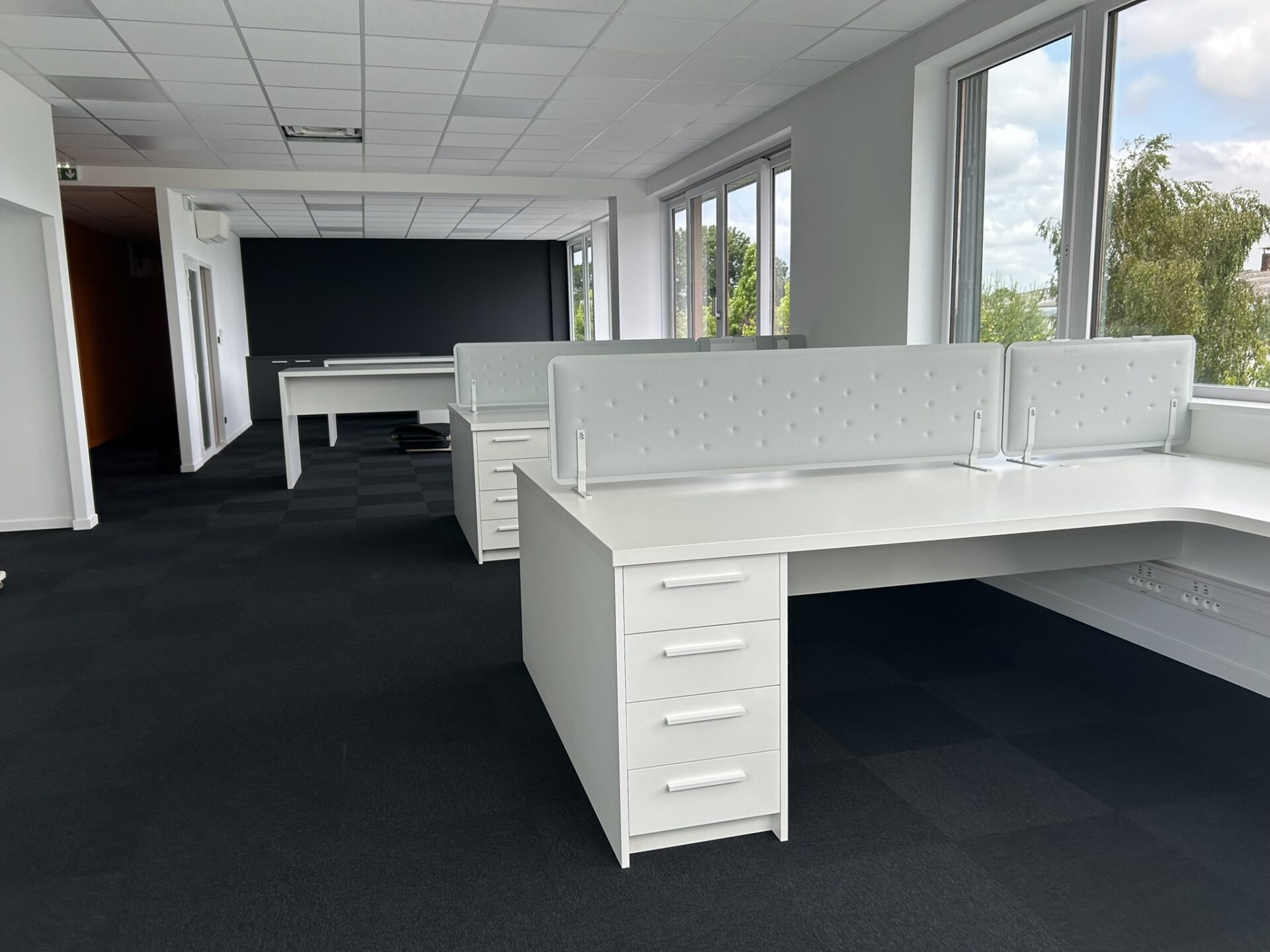 fabrication de bureaux sur-mesure 